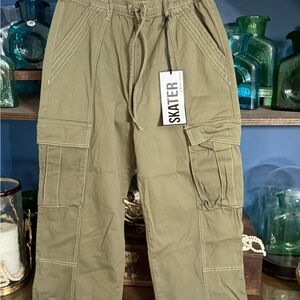 Almost Famous Olive Green Cargo Pants